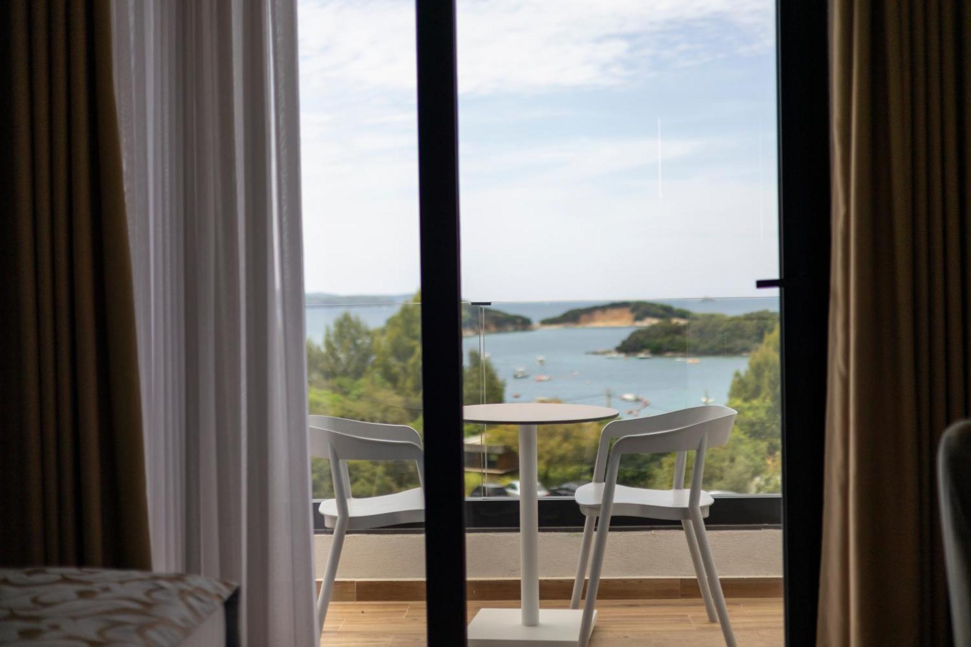 Bora Bora Hotel Ksamil Esterno foto